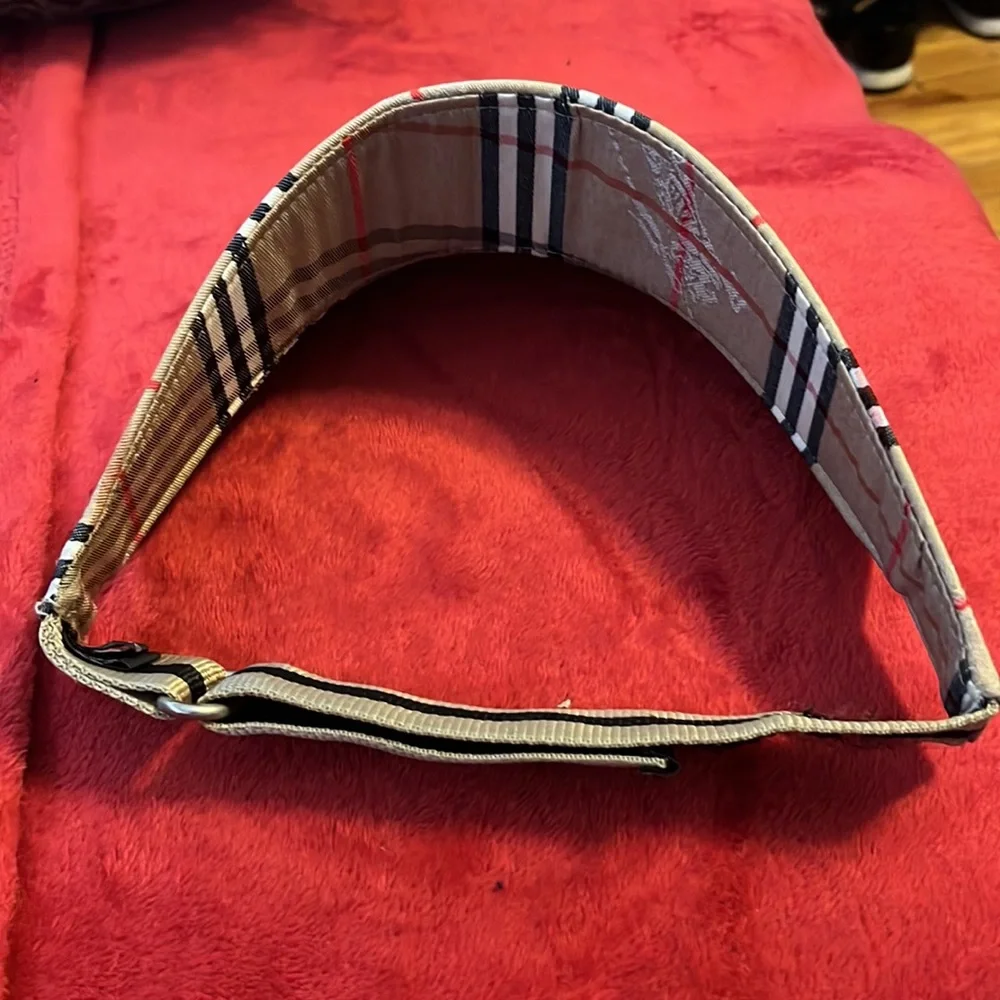 Women’s  Burberry Nova Visor - Picture 4 of 5